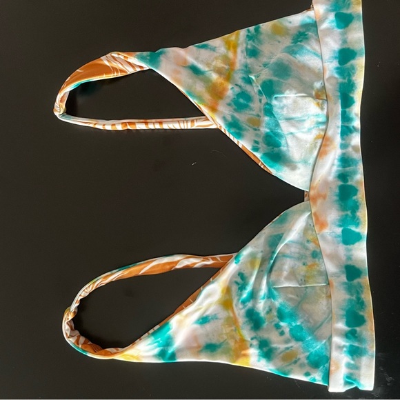 Reversible Ripcurl bikini top - Picture 2 of 2